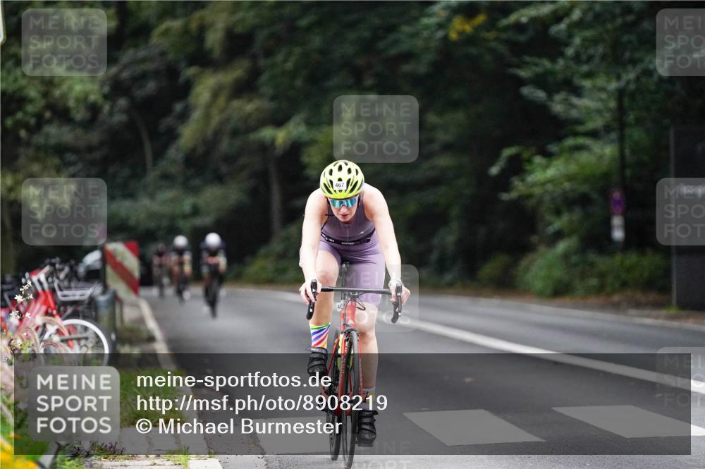 14.09.2025 - Stadtparktriathlon Michael Burmester http://msf.ph/oto/8908219 14.09.2025 09:27:33 Radfahren 346, 379, 467, 473 meine-sportfotos.de
