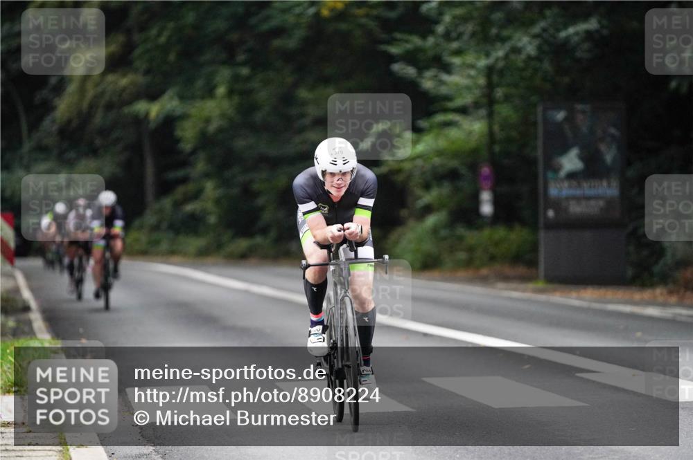 14.09.2025 - Stadtparktriathlon Michael Burmester http://msf.ph/oto/8908224 14.09.2025 09:27:38 Radfahren 379, 380, 386, 445, 467, 506 meine-sportfotos.de