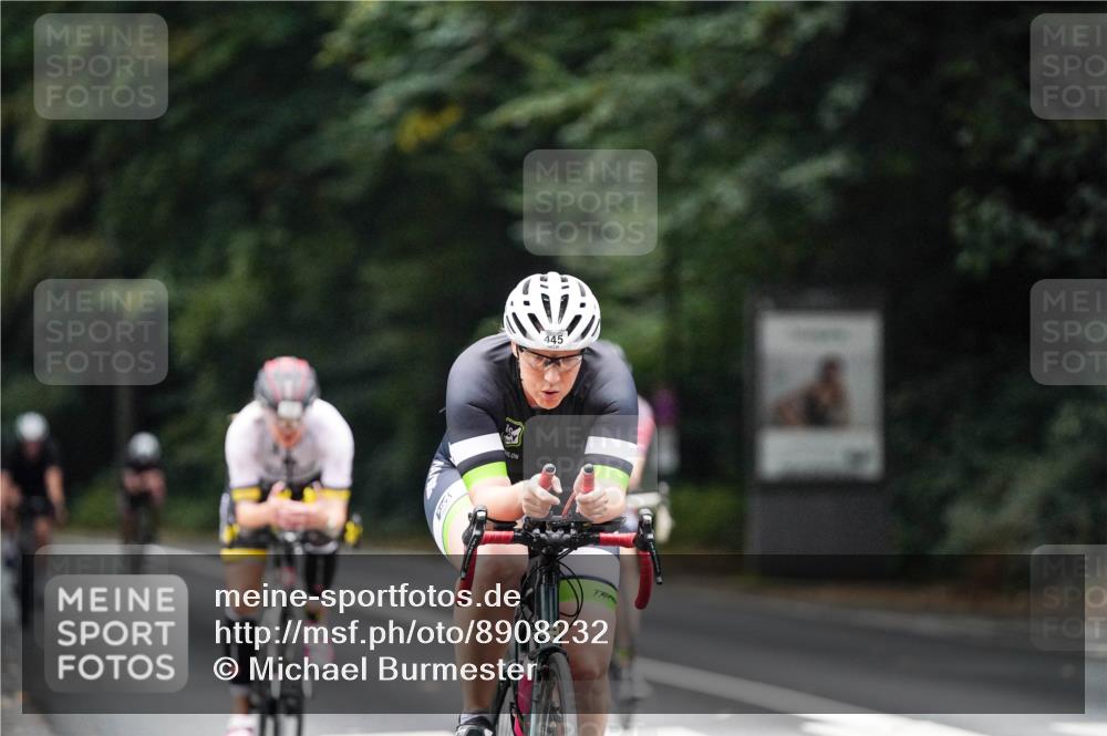 14.09.2025 - Stadtparktriathlon Michael Burmester http://msf.ph/oto/8908232 14.09.2025 09:27:42 Radfahren 379, 380, 386, 401, 404, 445, 506 meine-sportfotos.de