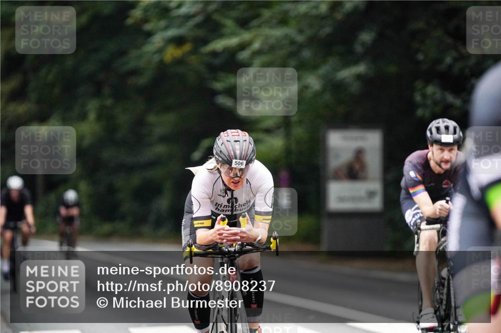 14.09.2025 - Stadtparktriathlon Michael Burmester http://msf.ph/oto/8908237 14.09.2025 09:27:43 Radfahren 379, 380, 386, 401, 404, 445, 506 meine-sportfotos.de