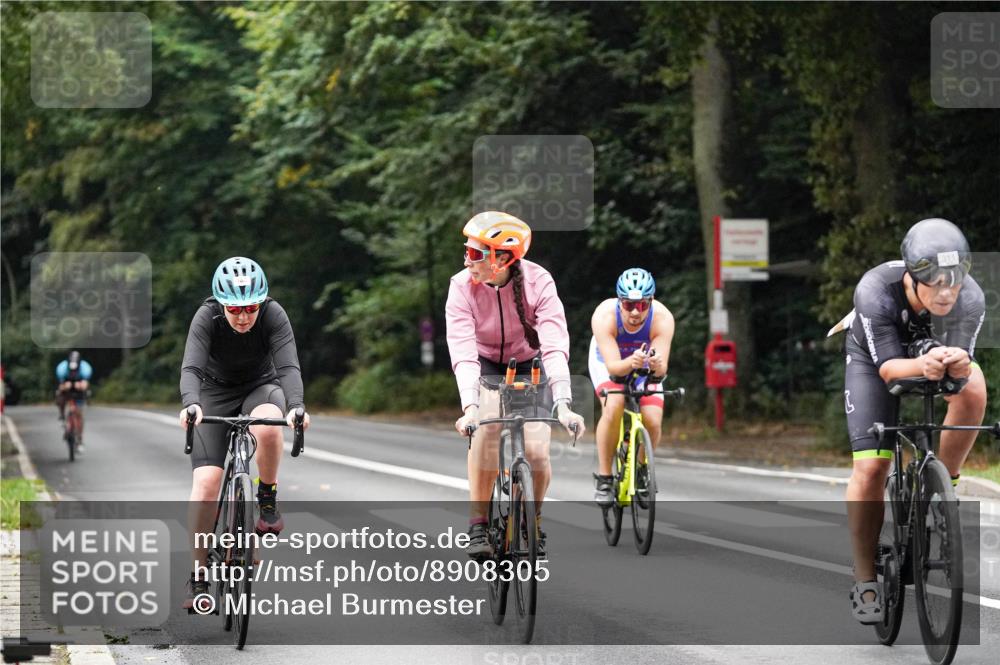 14.09.2025 - Stadtparktriathlon Michael Burmester http://msf.ph/oto/8908305 14.09.2025 09:28:27 Radfahren 311, 327, 382, 400, 413, 414, 423, 430, 435, 448 meine-sportfotos.de
