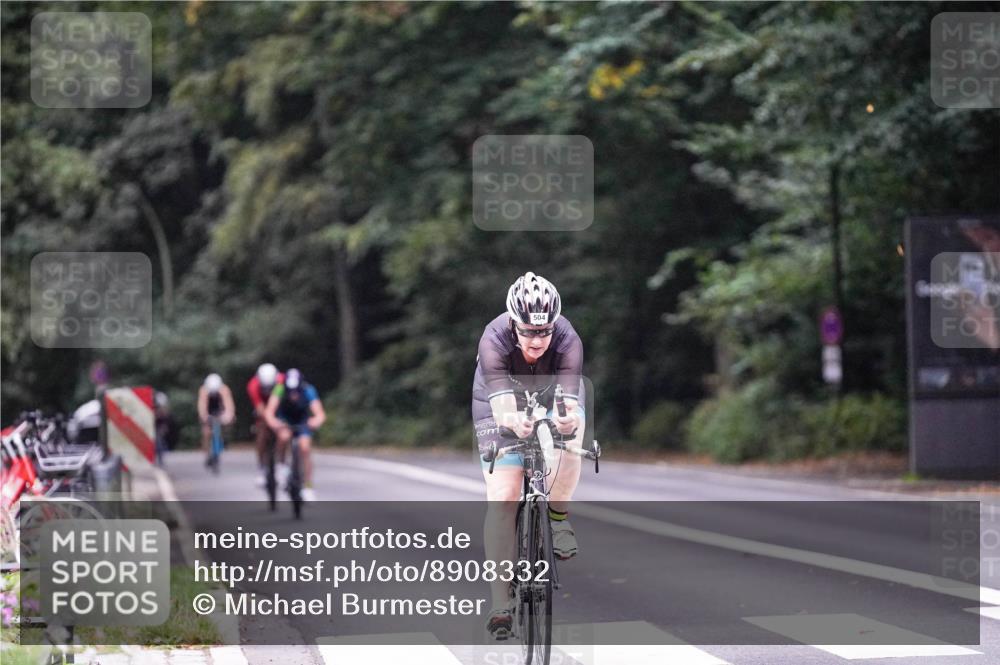 14.09.2025 - Stadtparktriathlon Michael Burmester http://msf.ph/oto/8908332 14.09.2025 09:28:58 Radfahren 392, 487, 504 meine-sportfotos.de