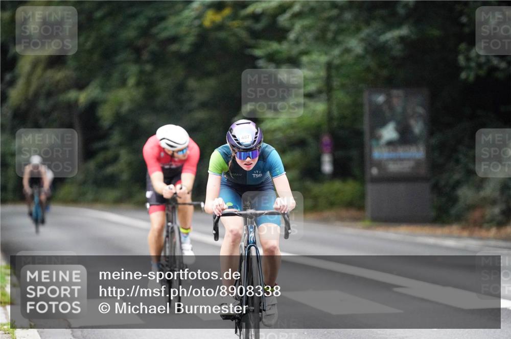 14.09.2025 - Stadtparktriathlon Michael Burmester http://msf.ph/oto/8908338 14.09.2025 09:29:01 Radfahren 392, 402, 487, 500, 504 meine-sportfotos.de