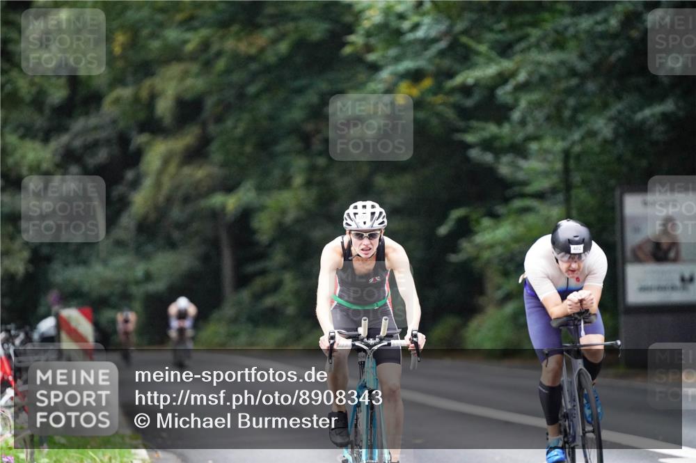 14.09.2025 - Stadtparktriathlon Michael Burmester http://msf.ph/oto/8908343 14.09.2025 09:29:07 Radfahren 392, 402, 408, 416, 487, 500 meine-sportfotos.de