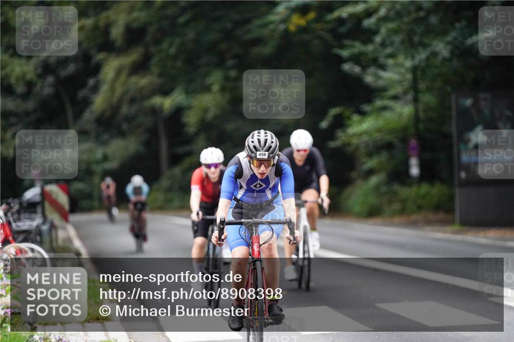 14.09.2025 - Stadtparktriathlon Michael Burmester http://msf.ph/oto/8908398 14.09.2025 09:29:57 Radfahren 412, 450, 458, 484, 501 meine-sportfotos.de