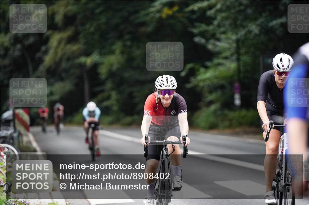 14.09.2025 - Stadtparktriathlon Michael Burmester http://msf.ph/oto/8908402 14.09.2025 09:29:58 Radfahren 394, 412, 450, 458, 484, 501 meine-sportfotos.de