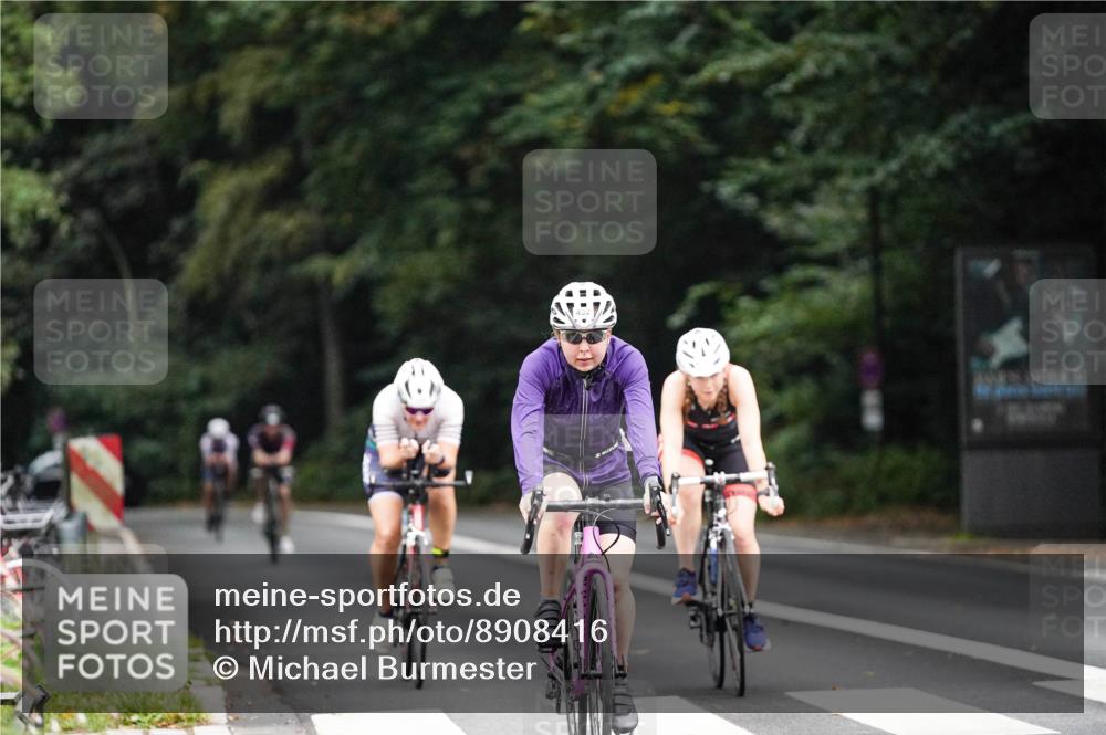 14.09.2025 - Stadtparktriathlon Michael Burmester http://msf.ph/oto/8908416 14.09.2025 09:34:49 Radfahren 383, 386, 438, 477, 492 meine-sportfotos.de
