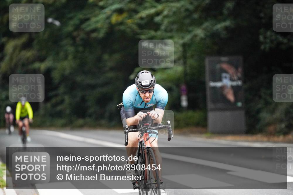 14.09.2025 - Stadtparktriathlon Michael Burmester http://msf.ph/oto/8908454 14.09.2025 09:35:14 Radfahren 400, 430, 445, 456, 494, 506 meine-sportfotos.de