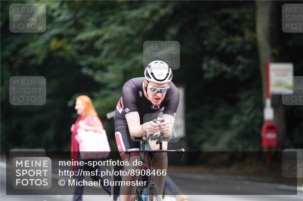 14.09.2025 - Stadtparktriathlon Michael Burmester http://msf.ph/oto/8908466 14.09.2025 09:35:23 Radfahren 398, 494 meine-sportfotos.de