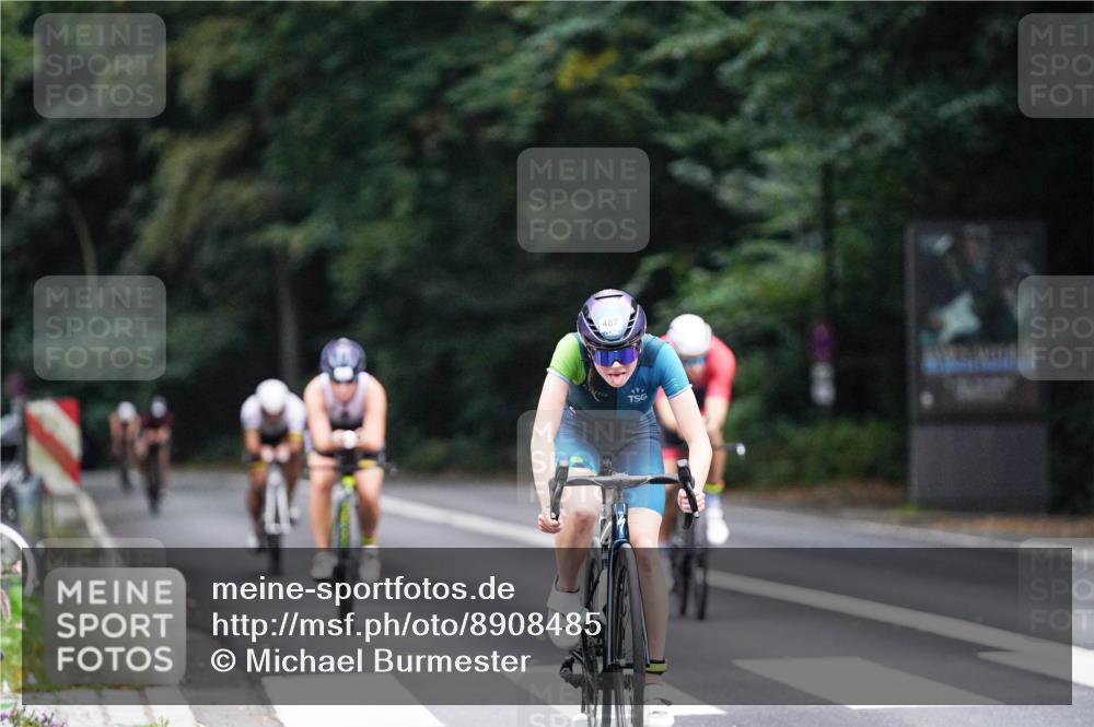 14.09.2025 - Stadtparktriathlon Michael Burmester http://msf.ph/oto/8908485 14.09.2025 09:35:48 Radfahren 392, 406, 460, 487, 505 meine-sportfotos.de