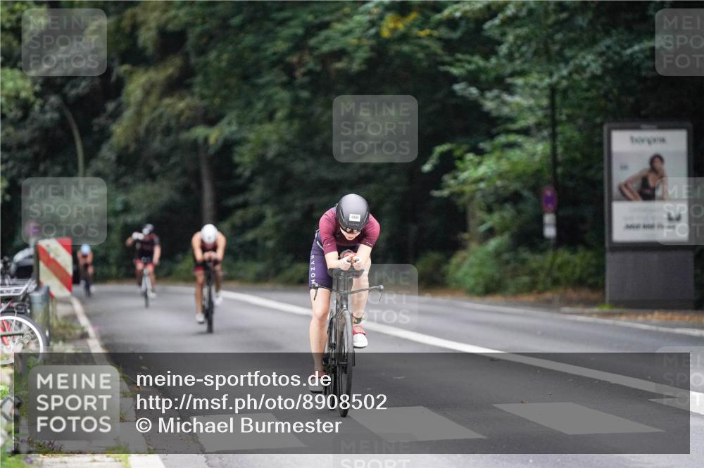 14.09.2025 - Stadtparktriathlon Michael Burmester http://msf.ph/oto/8908502 14.09.2025 09:35:53 Radfahren 392, 406, 460, 462, 478, 487, 505 meine-sportfotos.de