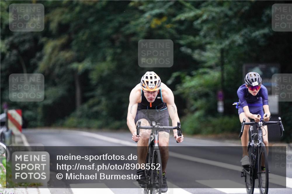 14.09.2025 - Stadtparktriathlon Michael Burmester http://msf.ph/oto/8908552 14.09.2025 09:36:45 Radfahren 418, 437 meine-sportfotos.de