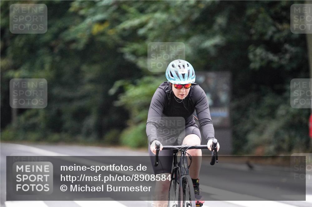 14.09.2025 - Stadtparktriathlon Michael Burmester http://msf.ph/oto/8908584 14.09.2025 09:37:24 Radfahren 382 meine-sportfotos.de