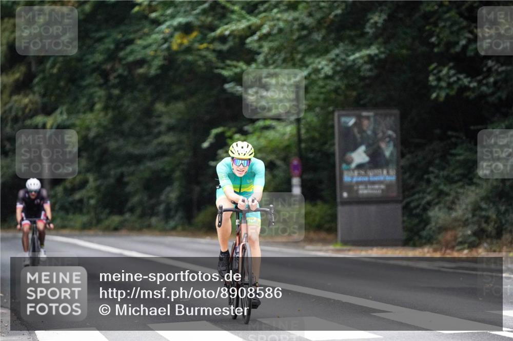 14.09.2025 - Stadtparktriathlon Michael Burmester http://msf.ph/oto/8908586 14.09.2025 09:37:53 Radfahren 399, 434 meine-sportfotos.de