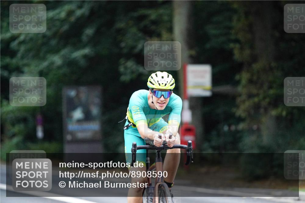 14.09.2025 - Stadtparktriathlon Michael Burmester http://msf.ph/oto/8908590 14.09.2025 09:37:54 Radfahren 399, 434 meine-sportfotos.de