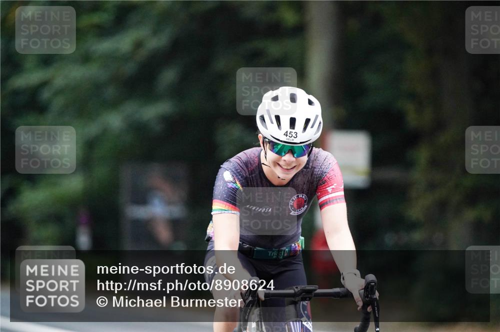 14.09.2025 - Stadtparktriathlon Michael Burmester http://msf.ph/oto/8908624 14.09.2025 09:38:24 Radfahren 391, 421, 453, 458 meine-sportfotos.de
