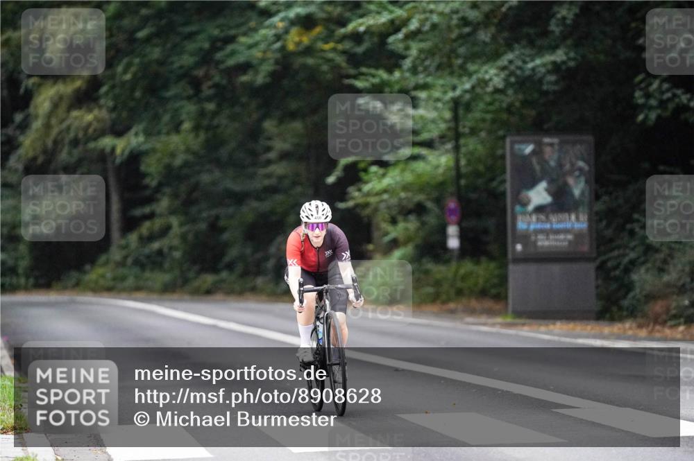 14.09.2025 - Stadtparktriathlon Michael Burmester http://msf.ph/oto/8908628 14.09.2025 09:38:32 Radfahren 450 meine-sportfotos.de