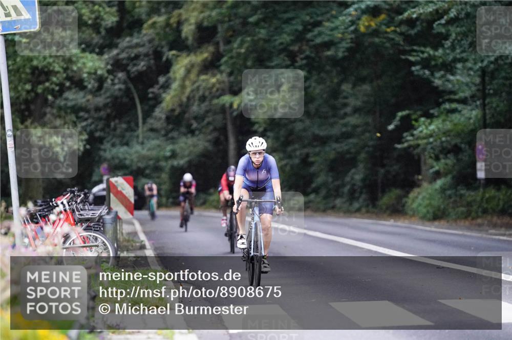 14.09.2025 - Stadtparktriathlon Michael Burmester http://msf.ph/oto/8908675 14.09.2025 09:40:07 Radfahren 454, 464, 482 meine-sportfotos.de