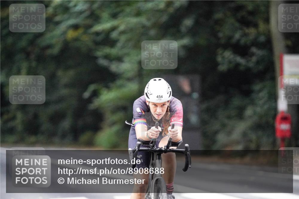 14.09.2025 - Stadtparktriathlon Michael Burmester http://msf.ph/oto/8908688 14.09.2025 09:40:14 Radfahren 454, 464, 473, 481, 482 meine-sportfotos.de