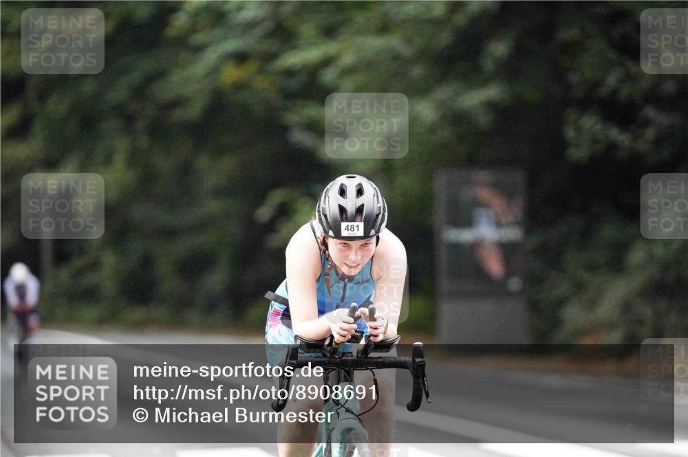 14.09.2025 - Stadtparktriathlon Michael Burmester http://msf.ph/oto/8908691 14.09.2025 09:40:18 Radfahren 454, 473, 475, 481 meine-sportfotos.de