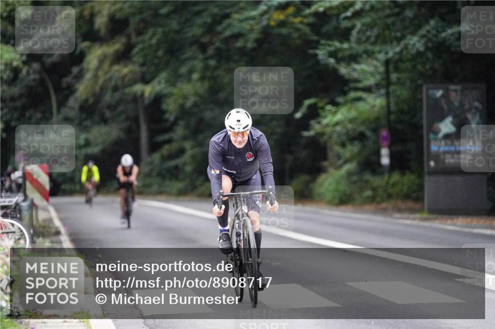 14.09.2025 - Stadtparktriathlon Michael Burmester http://msf.ph/oto/8908717 14.09.2025 09:40:51 Radfahren 440, 442, 455 meine-sportfotos.de