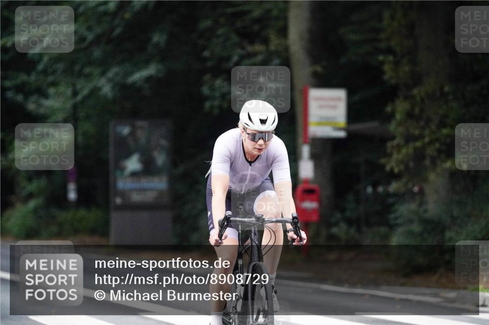 14.09.2025 - Stadtparktriathlon Michael Burmester http://msf.ph/oto/8908729 14.09.2025 09:41:08 Radfahren 439, 452, 459, 469, 472, 503 meine-sportfotos.de