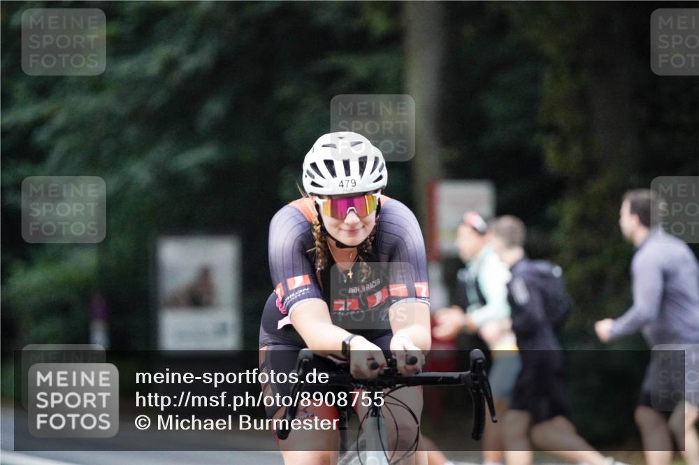 14.09.2025 - Stadtparktriathlon Michael Burmester http://msf.ph/oto/8908755 14.09.2025 09:42:20 Radfahren 415, 438, 460, 462, 479, 497 meine-sportfotos.de