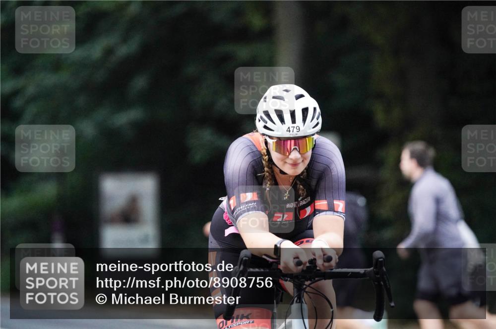 14.09.2025 - Stadtparktriathlon Michael Burmester http://msf.ph/oto/8908756 14.09.2025 09:42:21 Radfahren 438, 460, 462, 479, 497 meine-sportfotos.de