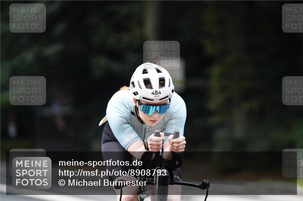14.09.2025 - Stadtparktriathlon Michael Burmester http://msf.ph/oto/8908793 14.09.2025 09:44:00 Radfahren 484, 501 meine-sportfotos.de