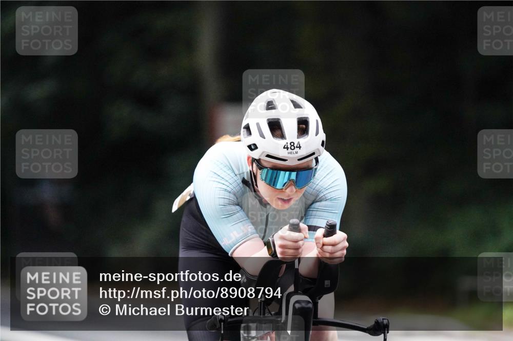 14.09.2025 - Stadtparktriathlon Michael Burmester http://msf.ph/oto/8908794 14.09.2025 09:44:00 Radfahren 484, 501 meine-sportfotos.de