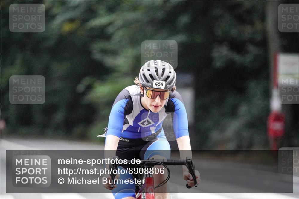 14.09.2025 - Stadtparktriathlon Michael Burmester http://msf.ph/oto/8908806 14.09.2025 09:46:36 Radfahren 382, 458, 468, 499 meine-sportfotos.de