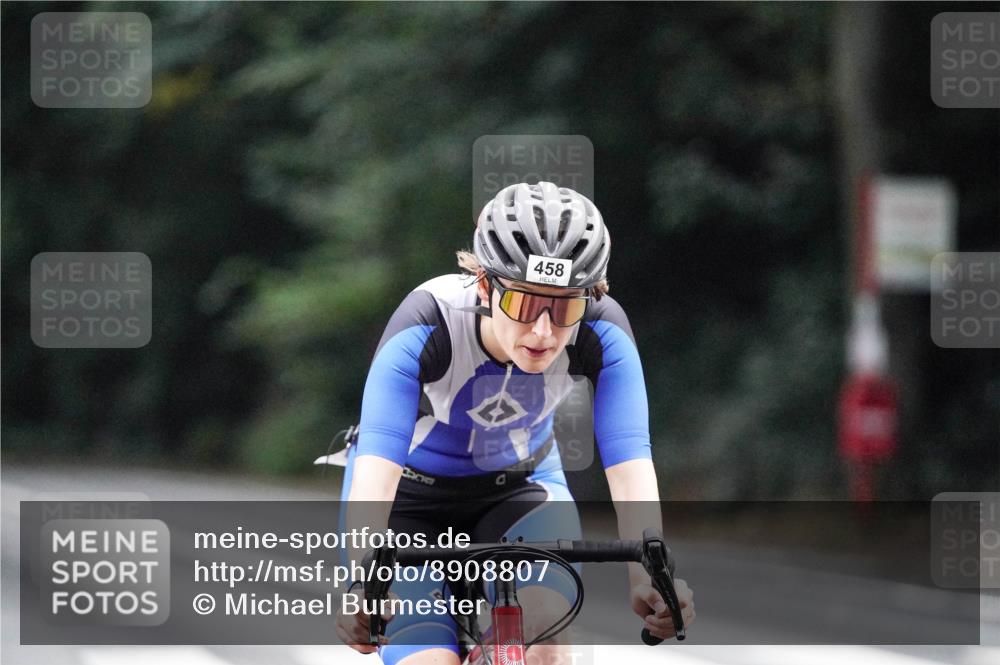 14.09.2025 - Stadtparktriathlon Michael Burmester http://msf.ph/oto/8908807 14.09.2025 09:46:37 Radfahren 382, 458, 468, 499 meine-sportfotos.de