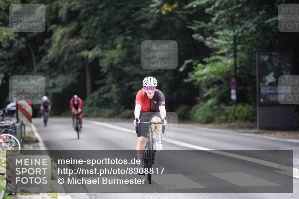 14.09.2025 - Stadtparktriathlon Michael Burmester http://msf.ph/oto/8908817 14.09.2025 09:47:07 Radfahren 450, 464, 482 meine-sportfotos.de