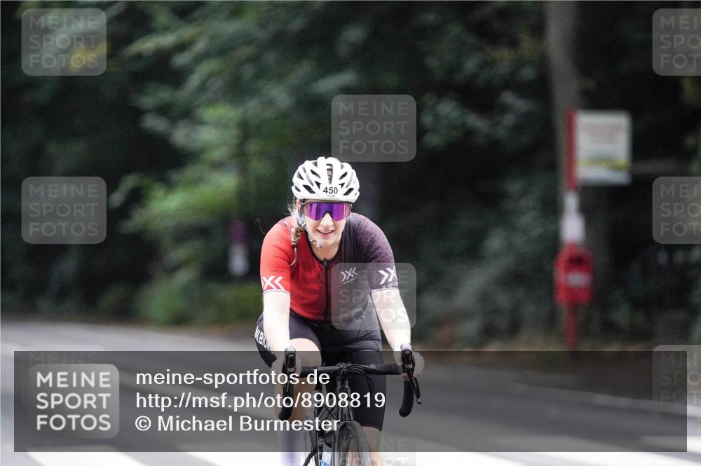 14.09.2025 - Stadtparktriathlon Michael Burmester http://msf.ph/oto/8908819 14.09.2025 09:47:08 Radfahren 450, 464, 482 meine-sportfotos.de