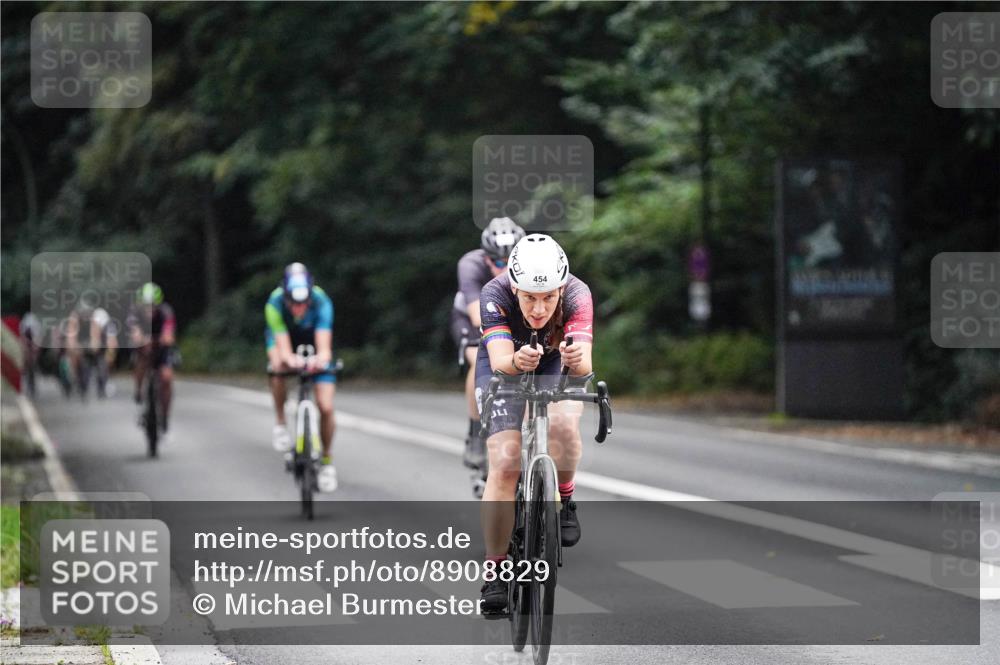 14.09.2025 - Stadtparktriathlon Michael Burmester http://msf.ph/oto/8908829 14.09.2025 09:47:24 Radfahren 443, 447, 454, 486, 575 meine-sportfotos.de