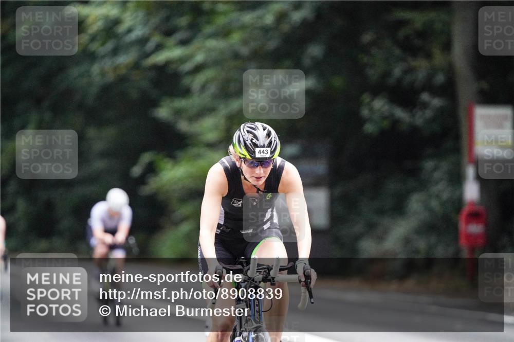 14.09.2025 - Stadtparktriathlon Michael Burmester http://msf.ph/oto/8908839 14.09.2025 09:47:33 Radfahren 443, 447, 475, 481, 495 meine-sportfotos.de
