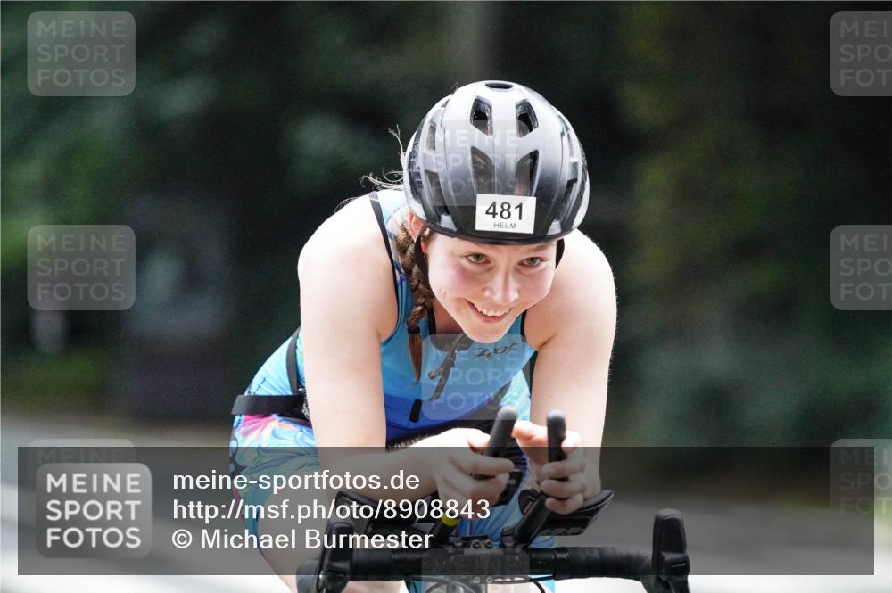 14.09.2025 - Stadtparktriathlon Michael Burmester http://msf.ph/oto/8908843 14.09.2025 09:47:35 Radfahren 443, 475, 481, 495 meine-sportfotos.de