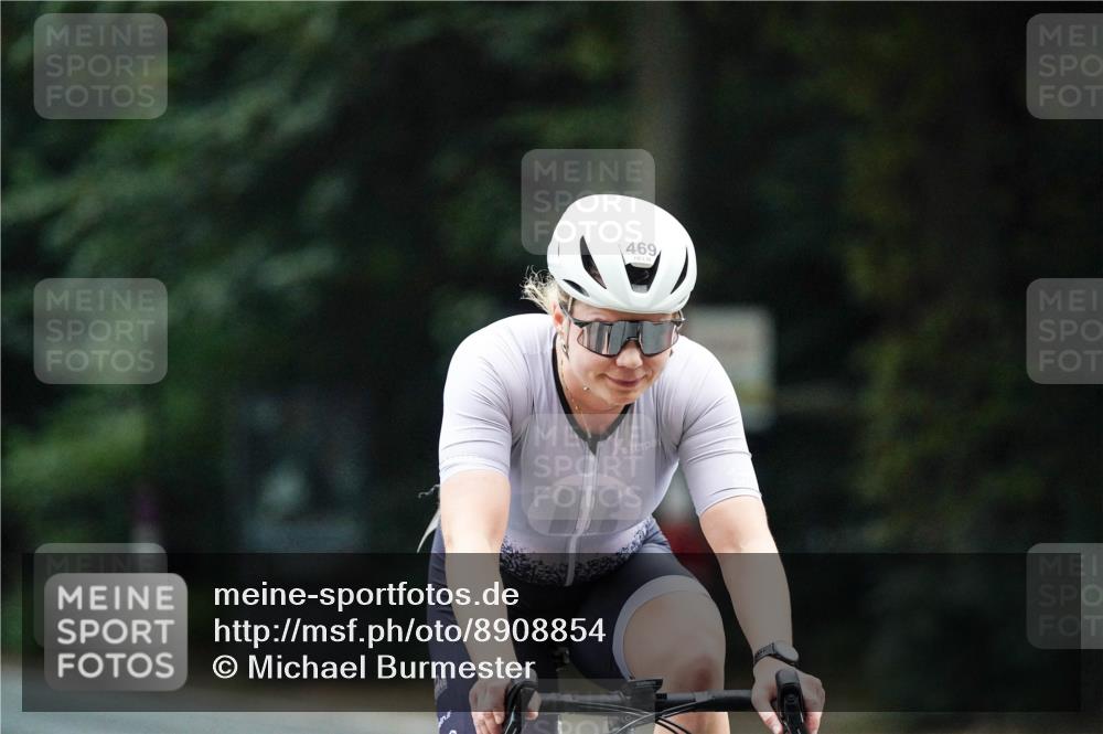 14.09.2025 - Stadtparktriathlon Michael Burmester http://msf.ph/oto/8908854 14.09.2025 09:48:03 Radfahren 442, 455, 469 meine-sportfotos.de