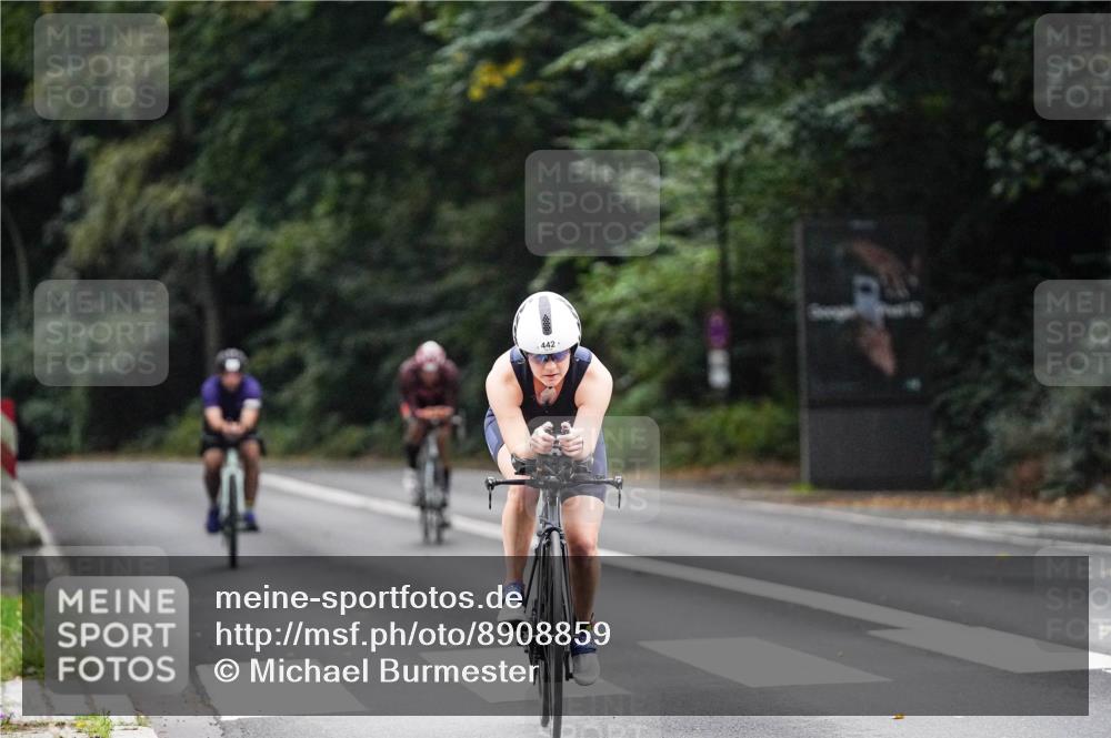14.09.2025 - Stadtparktriathlon Michael Burmester http://msf.ph/oto/8908859 14.09.2025 09:48:09 Radfahren 442, 455, 548, 564 meine-sportfotos.de