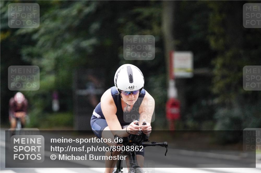 14.09.2025 - Stadtparktriathlon Michael Burmester http://msf.ph/oto/8908862 14.09.2025 09:48:10 Radfahren 442, 455, 548, 564 meine-sportfotos.de