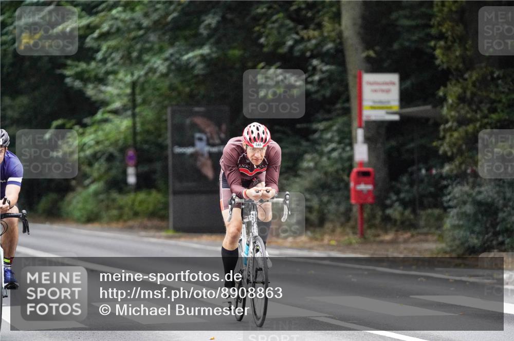 14.09.2025 - Stadtparktriathlon Michael Burmester http://msf.ph/oto/8908863 14.09.2025 09:48:11 Radfahren 442, 455, 548, 564 meine-sportfotos.de