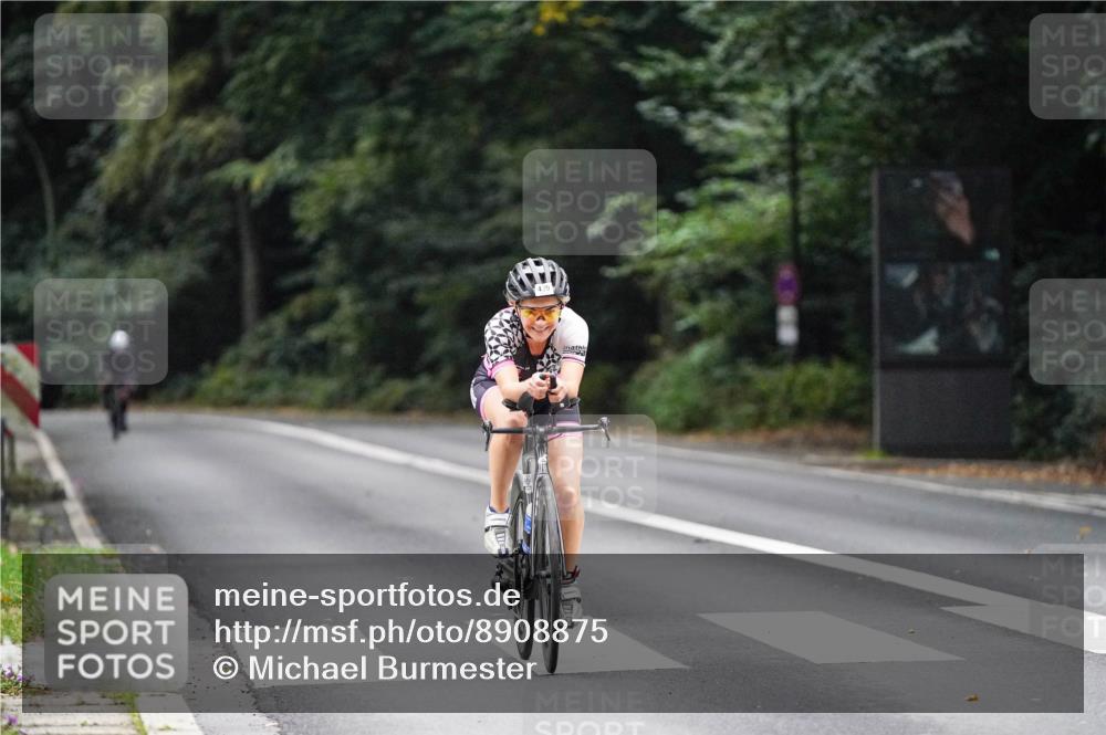 14.09.2025 - Stadtparktriathlon Michael Burmester http://msf.ph/oto/8908875 14.09.2025 09:48:35 Radfahren 439, 472 meine-sportfotos.de