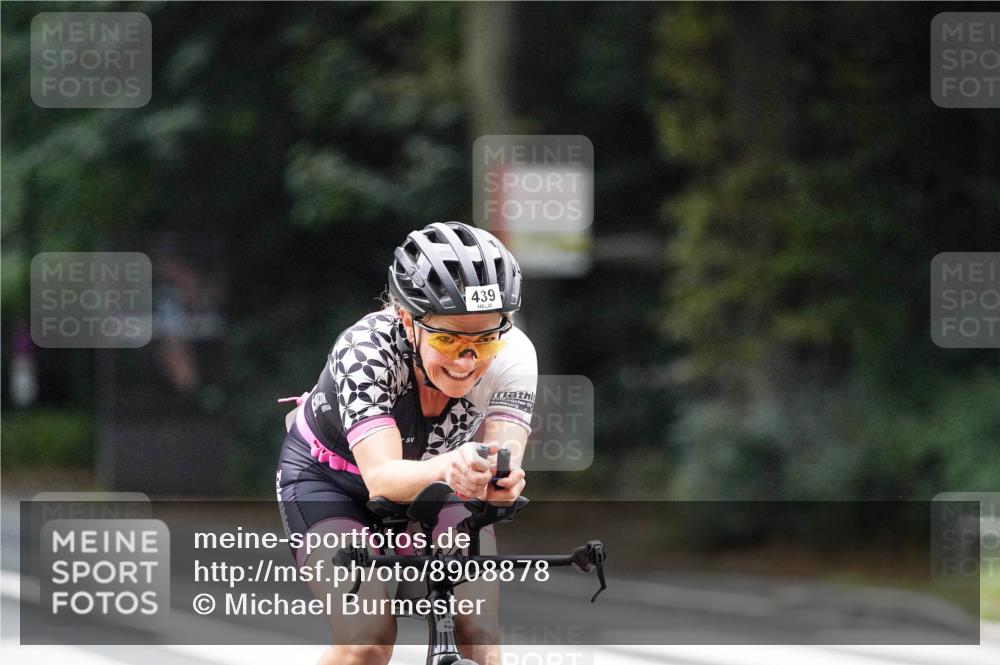 14.09.2025 - Stadtparktriathlon Michael Burmester http://msf.ph/oto/8908878 14.09.2025 09:48:37 Radfahren 439, 440 meine-sportfotos.de