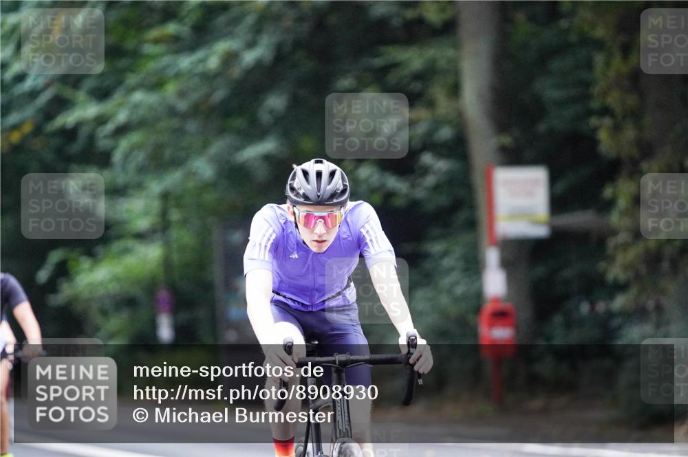 14.09.2025 - Stadtparktriathlon Michael Burmester http://msf.ph/oto/8908930 14.09.2025 09:51:34 Radfahren 512, 533, 570 meine-sportfotos.de