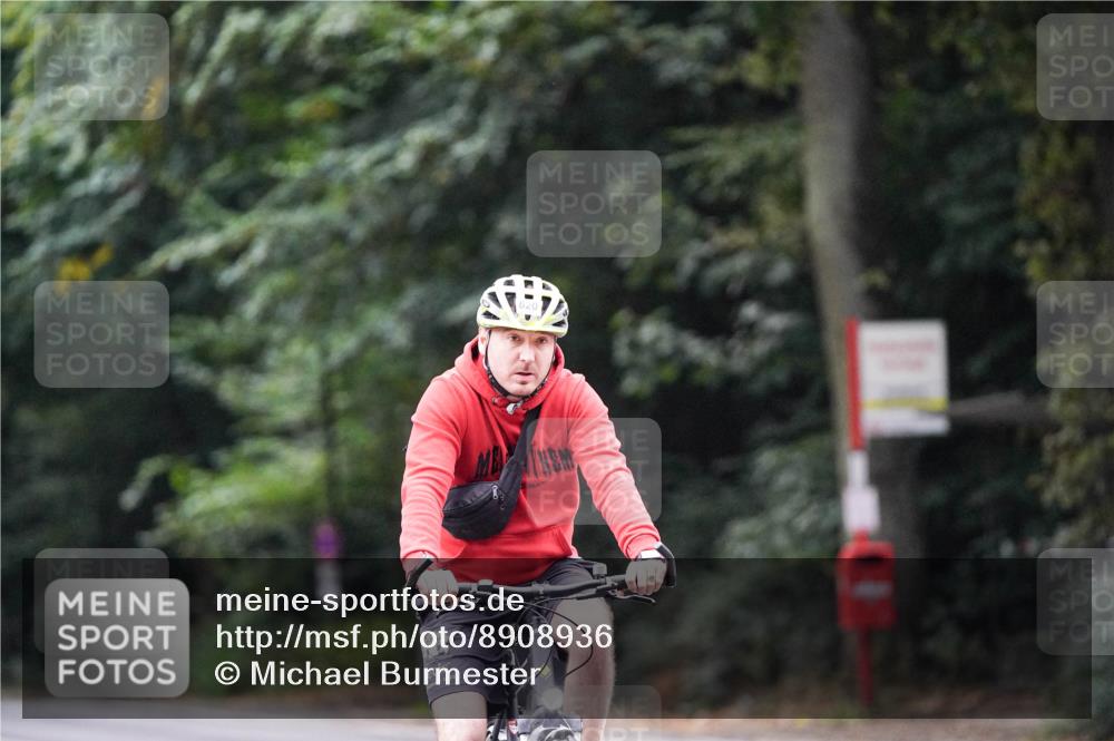 14.09.2025 - Stadtparktriathlon Michael Burmester http://msf.ph/oto/8908936 14.09.2025 09:51:42 Radfahren 505, 512, 533, 620 meine-sportfotos.de