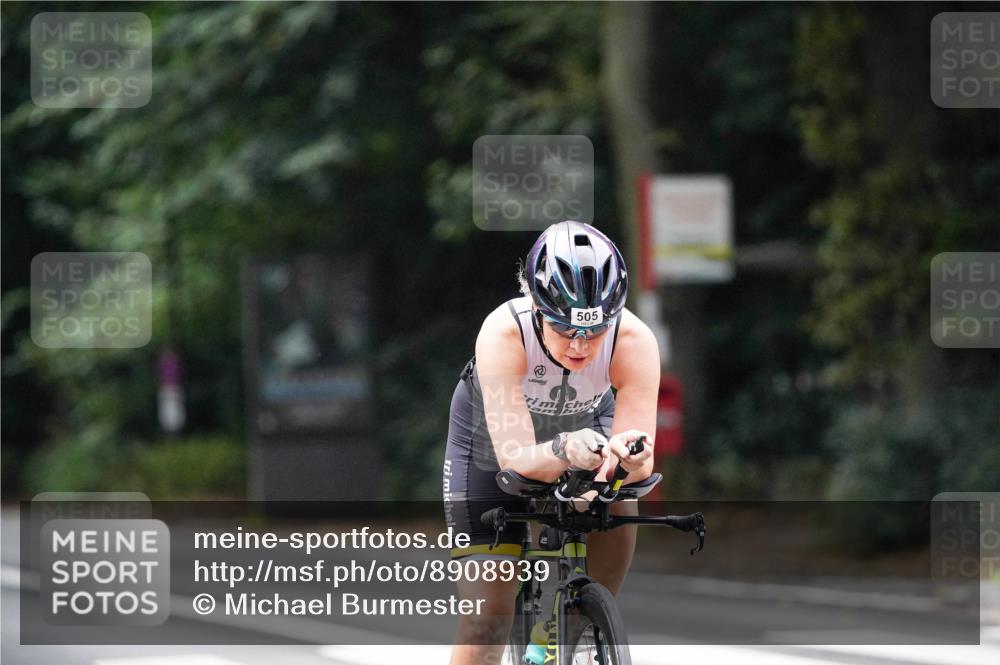 14.09.2025 - Stadtparktriathlon Michael Burmester http://msf.ph/oto/8908939 14.09.2025 09:51:48 Radfahren 467, 505, 584, 620 meine-sportfotos.de