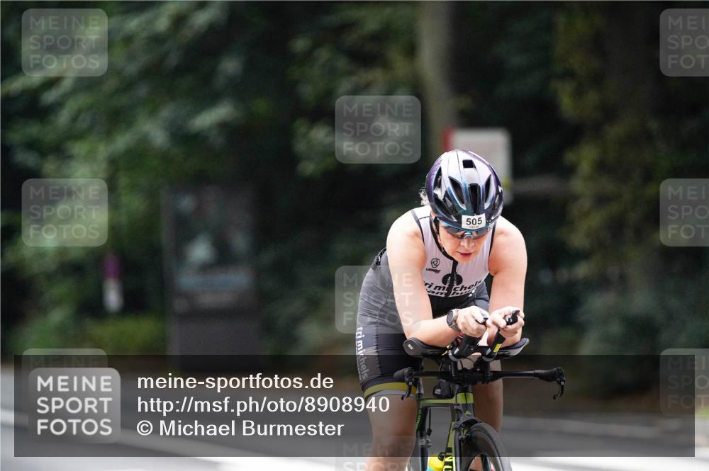 14.09.2025 - Stadtparktriathlon Michael Burmester http://msf.ph/oto/8908940 14.09.2025 09:51:48 Radfahren 467, 505, 584, 620 meine-sportfotos.de