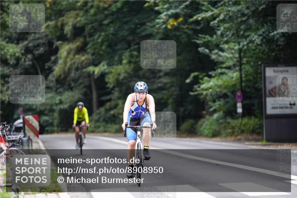 14.09.2025 - Stadtparktriathlon Michael Burmester http://msf.ph/oto/8908950 14.09.2025 09:52:07 Radfahren 456, 494, 541, 583 meine-sportfotos.de