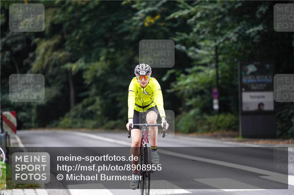 14.09.2025 - Stadtparktriathlon Michael Burmester http://msf.ph/oto/8908955 14.09.2025 09:52:11 Radfahren 456, 494 meine-sportfotos.de