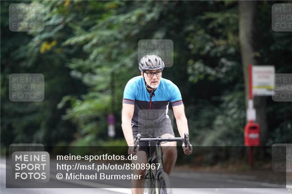 14.09.2025 - Stadtparktriathlon Michael Burmester http://msf.ph/oto/8908967 14.09.2025 09:52:31 Radfahren 448, 549, 608, 617 meine-sportfotos.de
